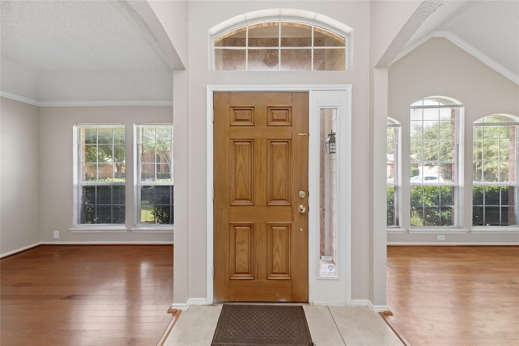 10613 Brandenberg Drive - Photo 2