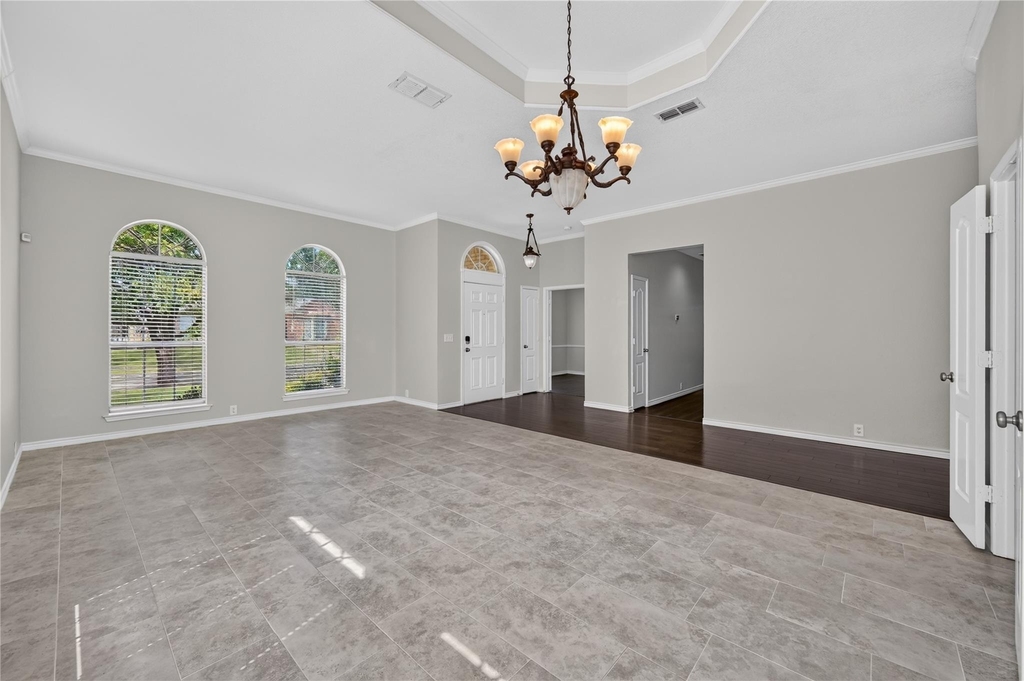 423 Halifax Drive - Photo 9