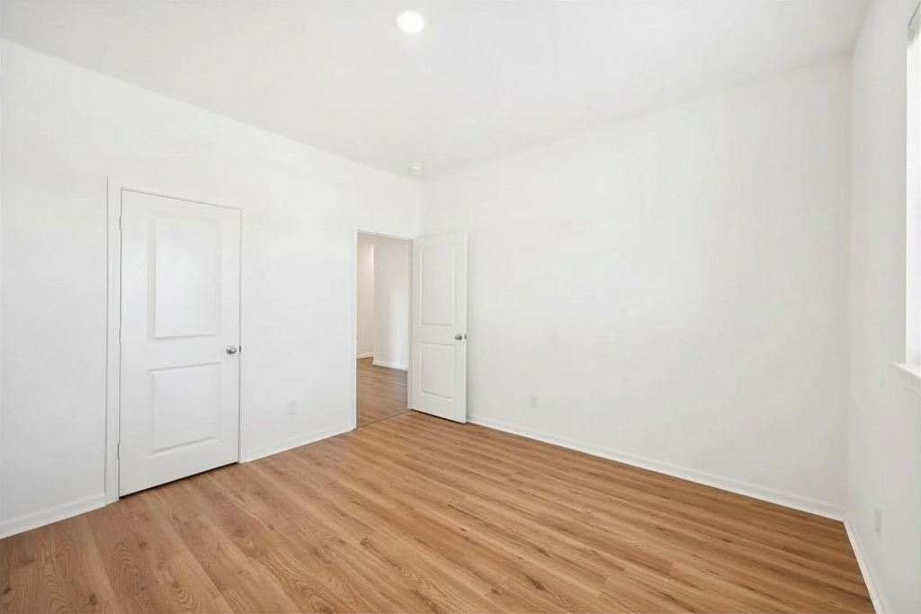4713 Harlequin Drive - Photo 13