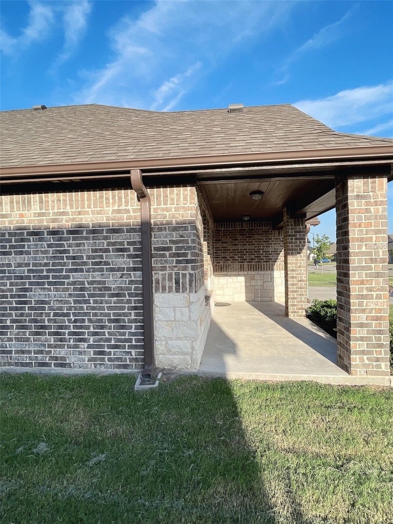 1008 Eva Drive - Photo 1