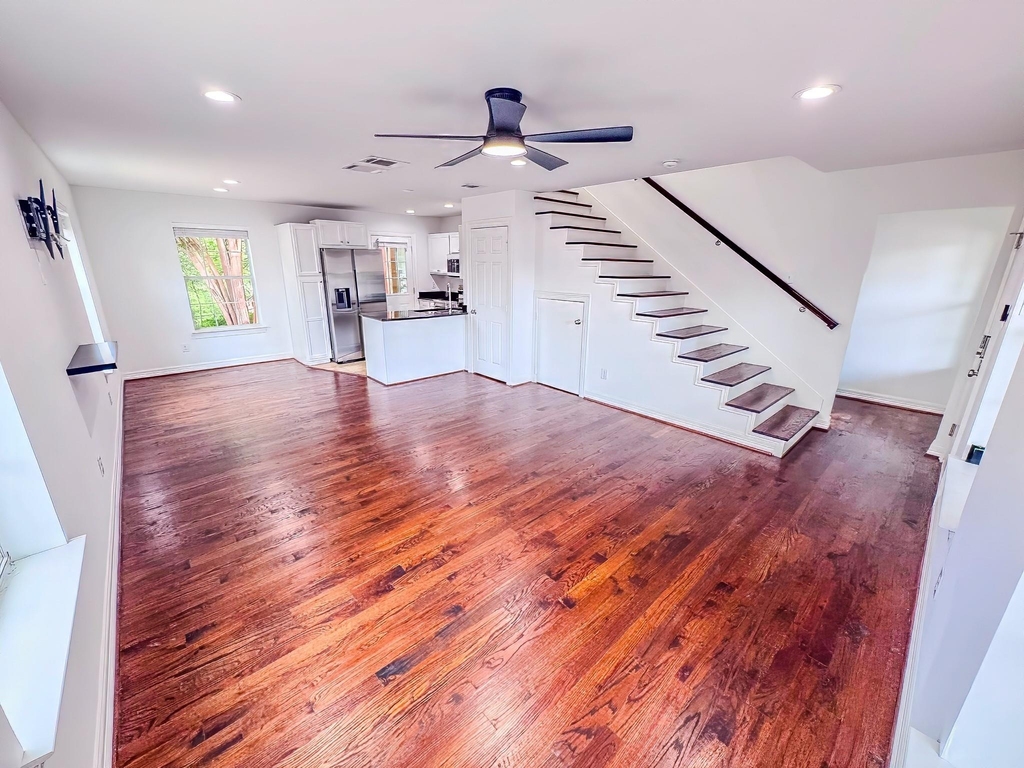 2809 Minert Street - Photo 1
