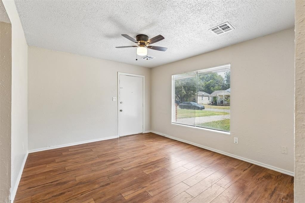 1913 Elm Drive - Photo 1