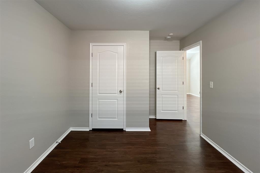 7719 Bennie Terrace - Photo 11
