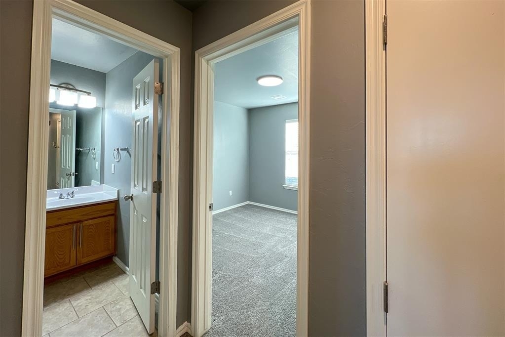 7802 Bennie Terrace - Photo 9