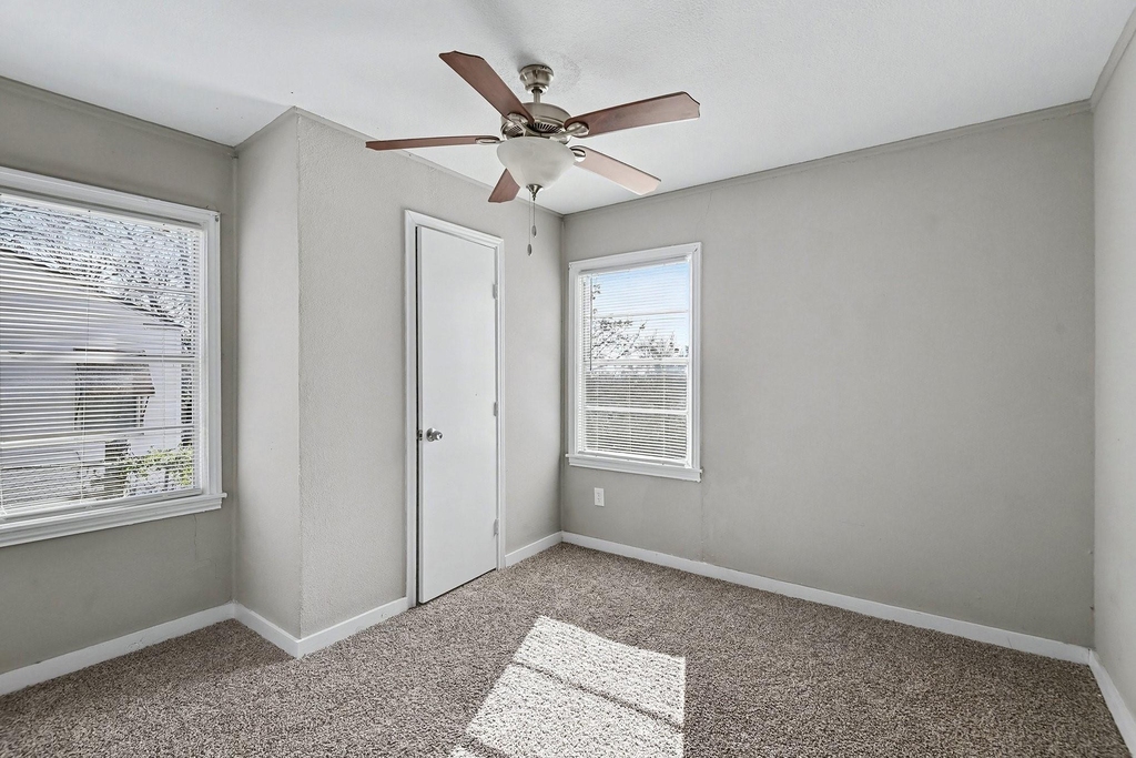5129 Penrod Court - Photo 15