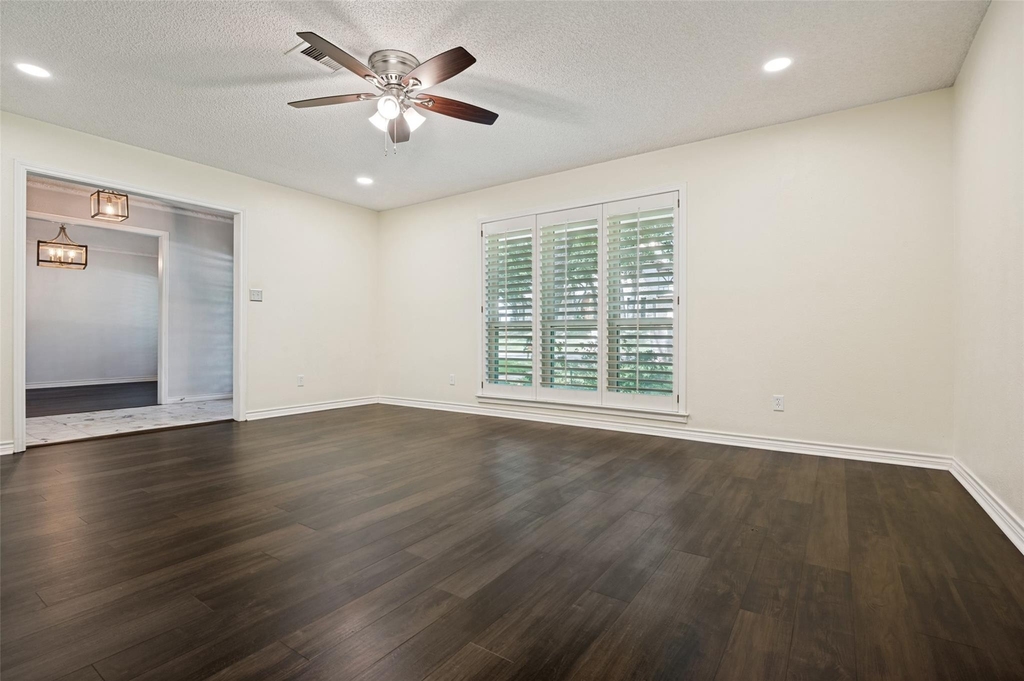 805 Crowley Road - Photo 8