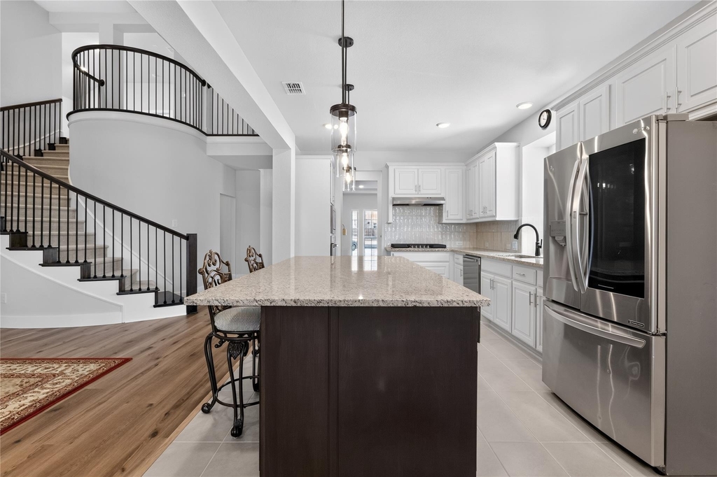 2036 Valencia Drive - Photo 12