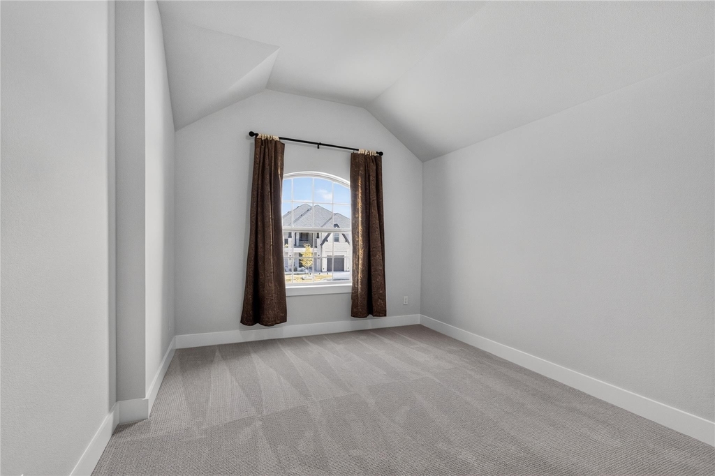 2036 Valencia Drive - Photo 37