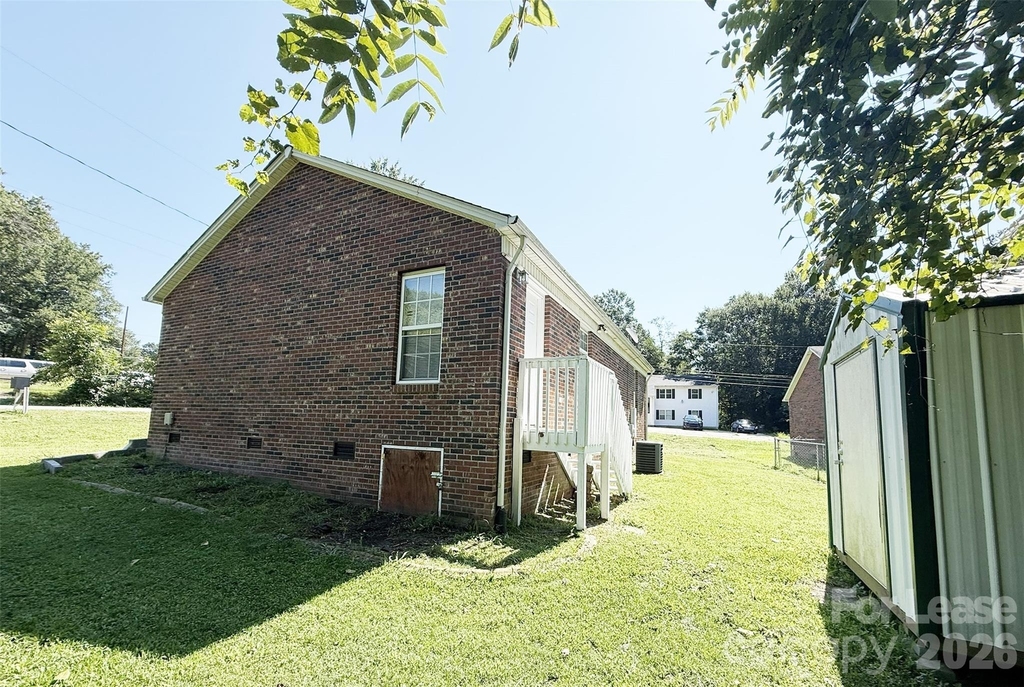 527 E Carpenter Street - Photo 5