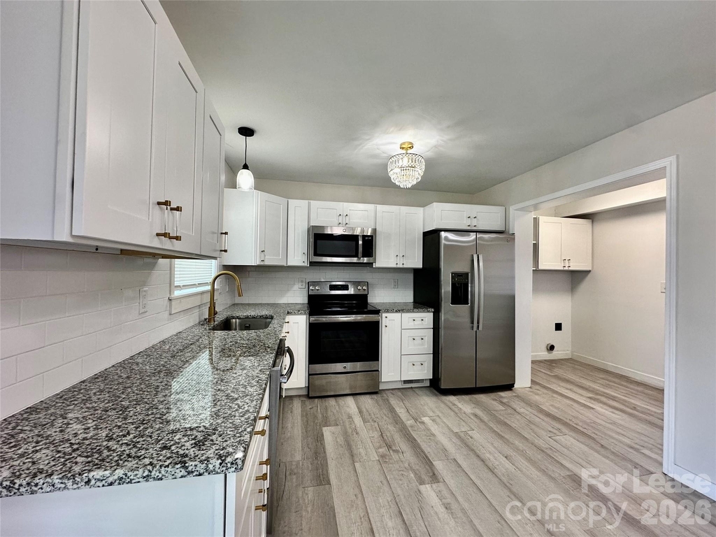 811 Kennedy Street - Photo 5