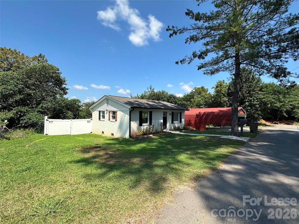 811 Kennedy Street - Photo 1