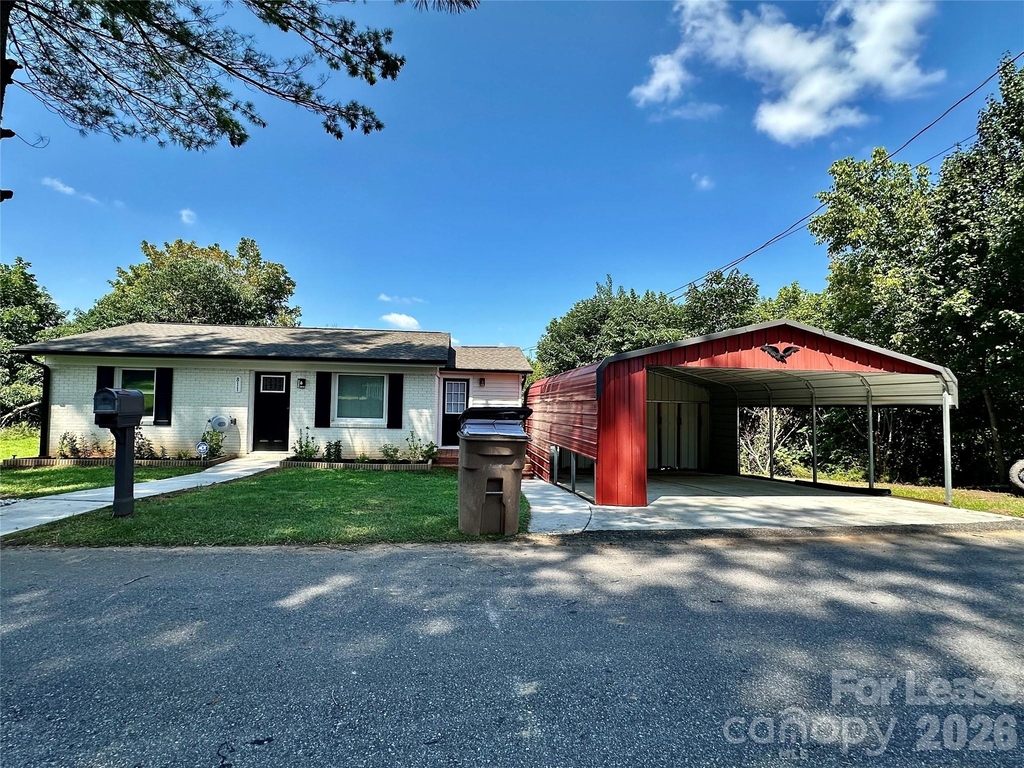 811 Kennedy Street - Photo 2