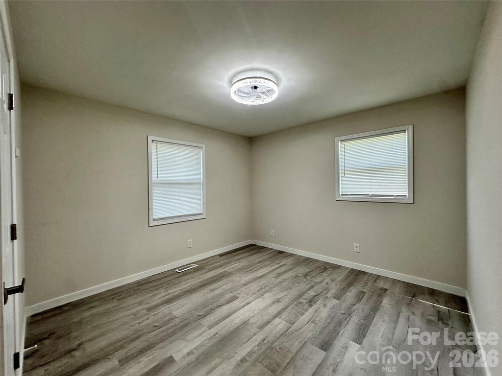 811 Kennedy Street - Photo 16