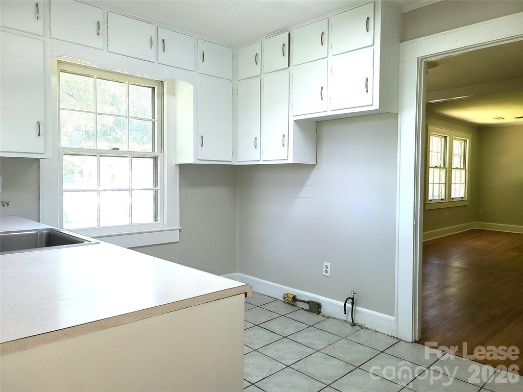 244 Dakota Street - Photo 3