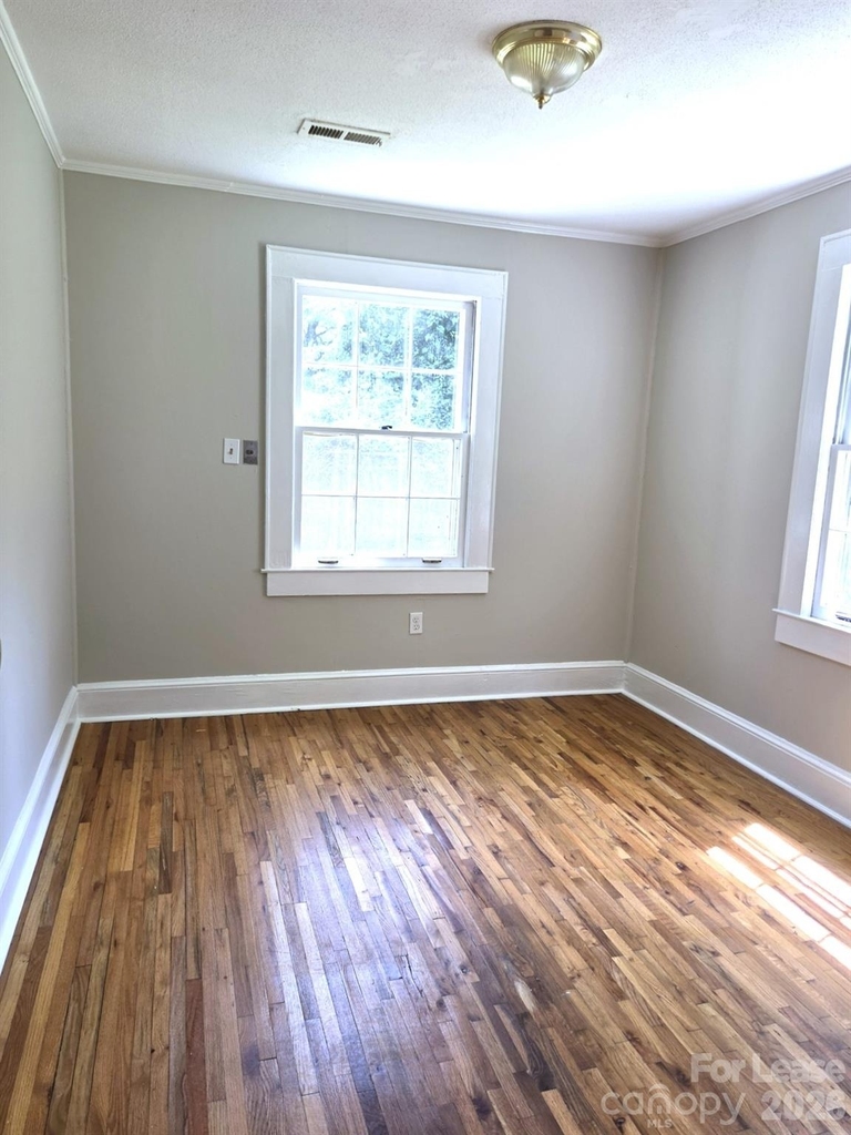 244 Dakota Street - Photo 4