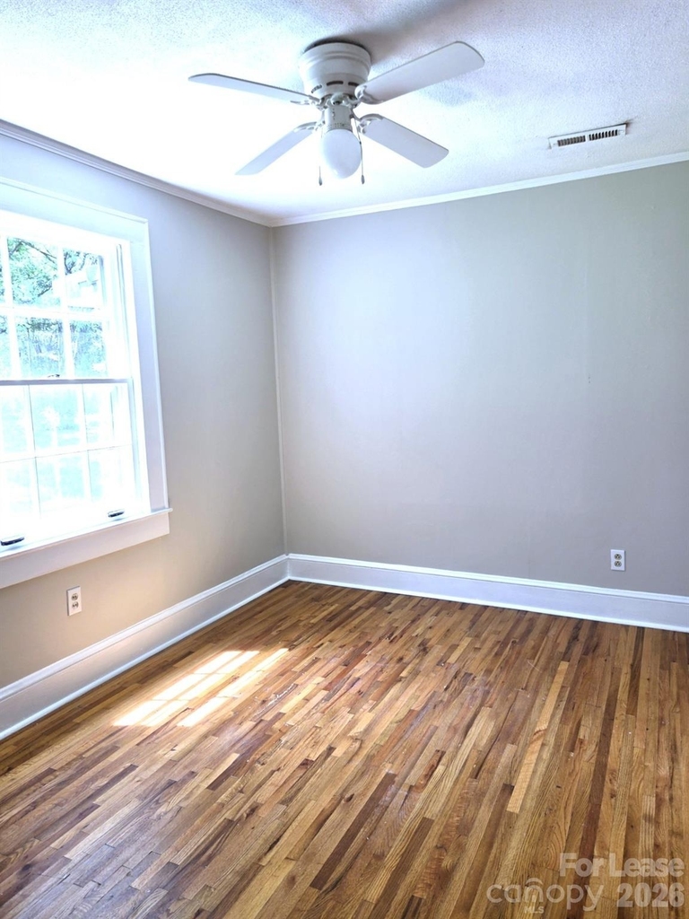 244 Dakota Street - Photo 5