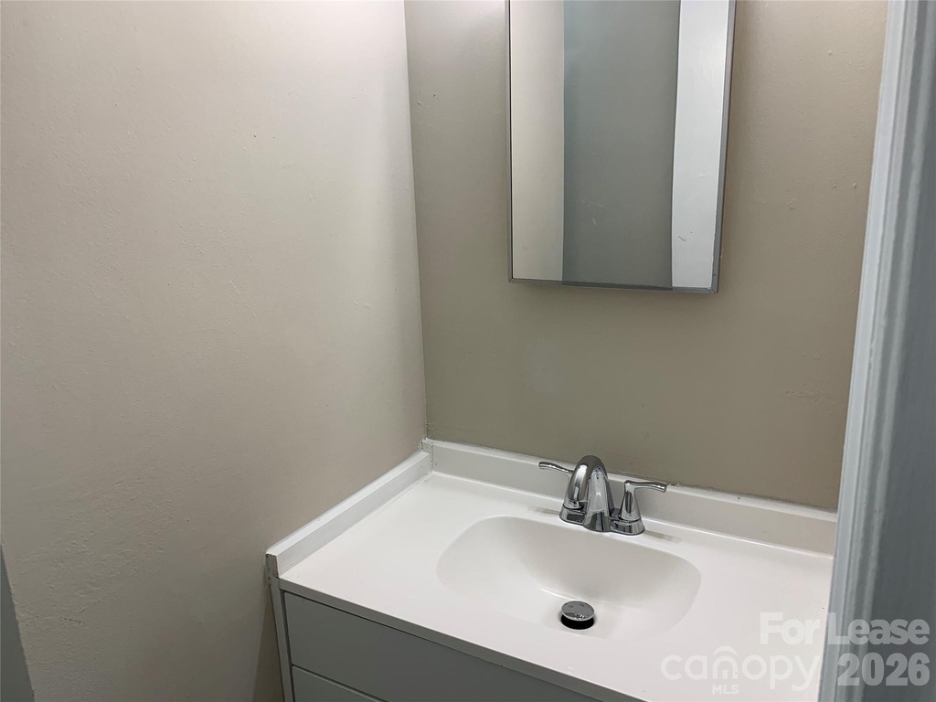 477 Sunset Street - Photo 6