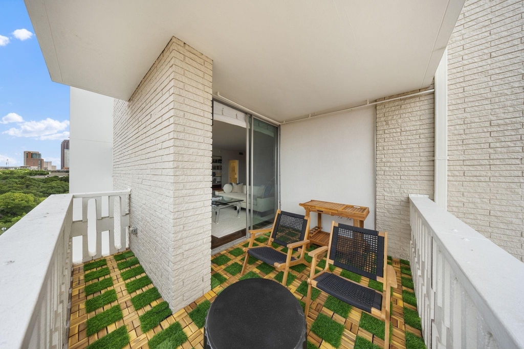 3701 Turtle Creek Boulevard - Photo 17