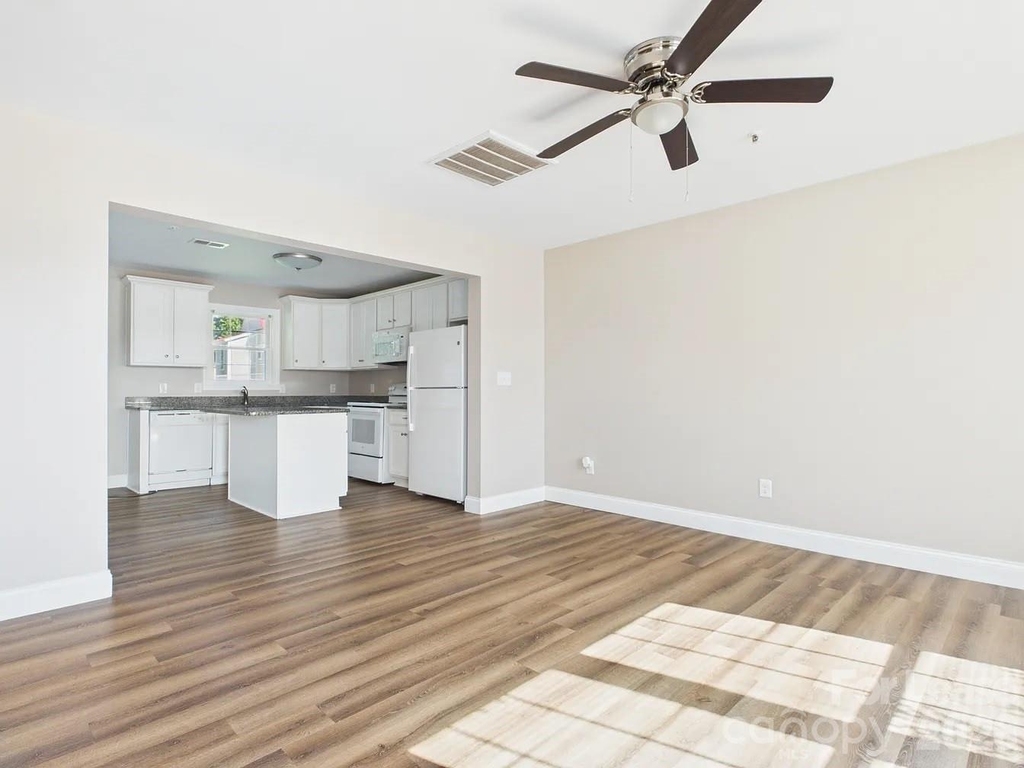 1329 Filbert Street - Photo 2