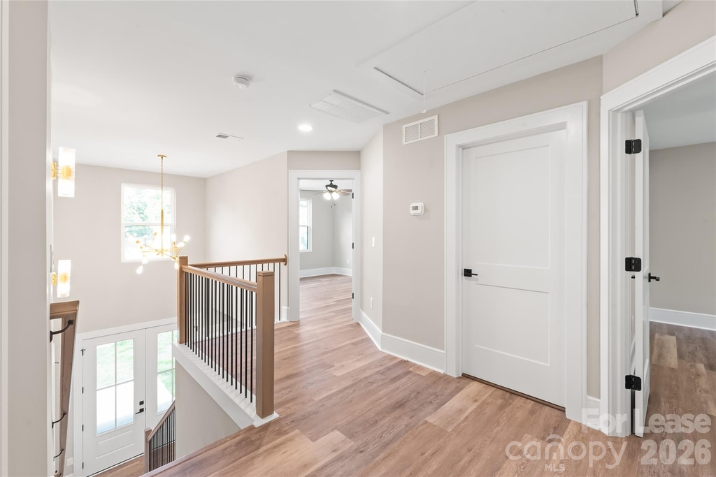 3905 Plainview Road - Photo 24