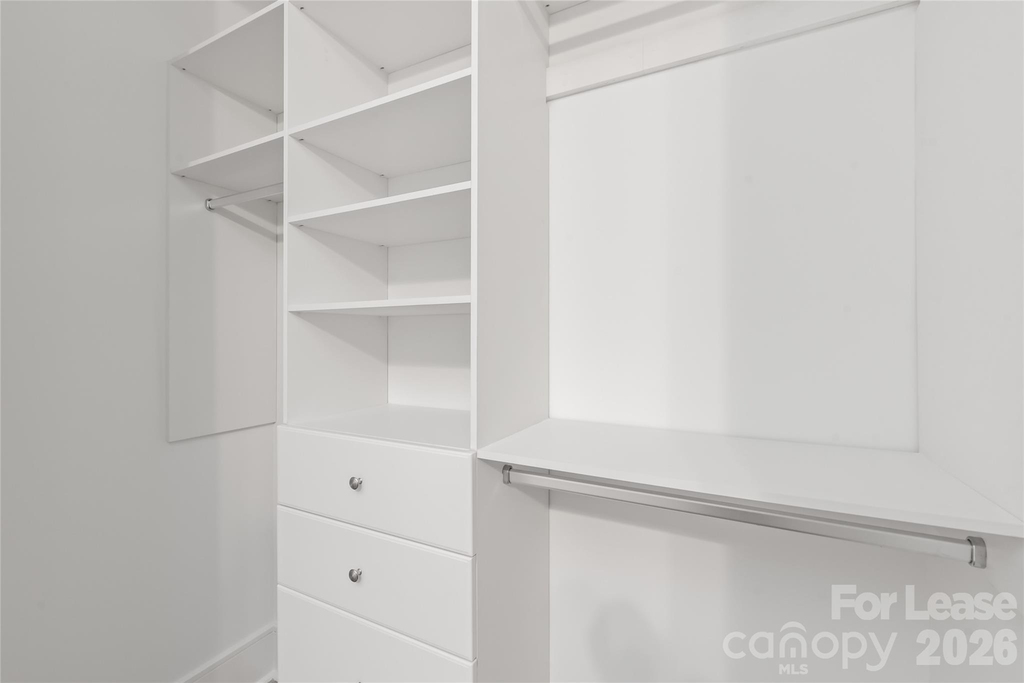 3905 Plainview Road - Photo 22