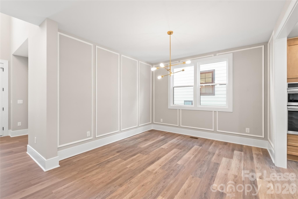 3905 Plainview Road - Photo 8