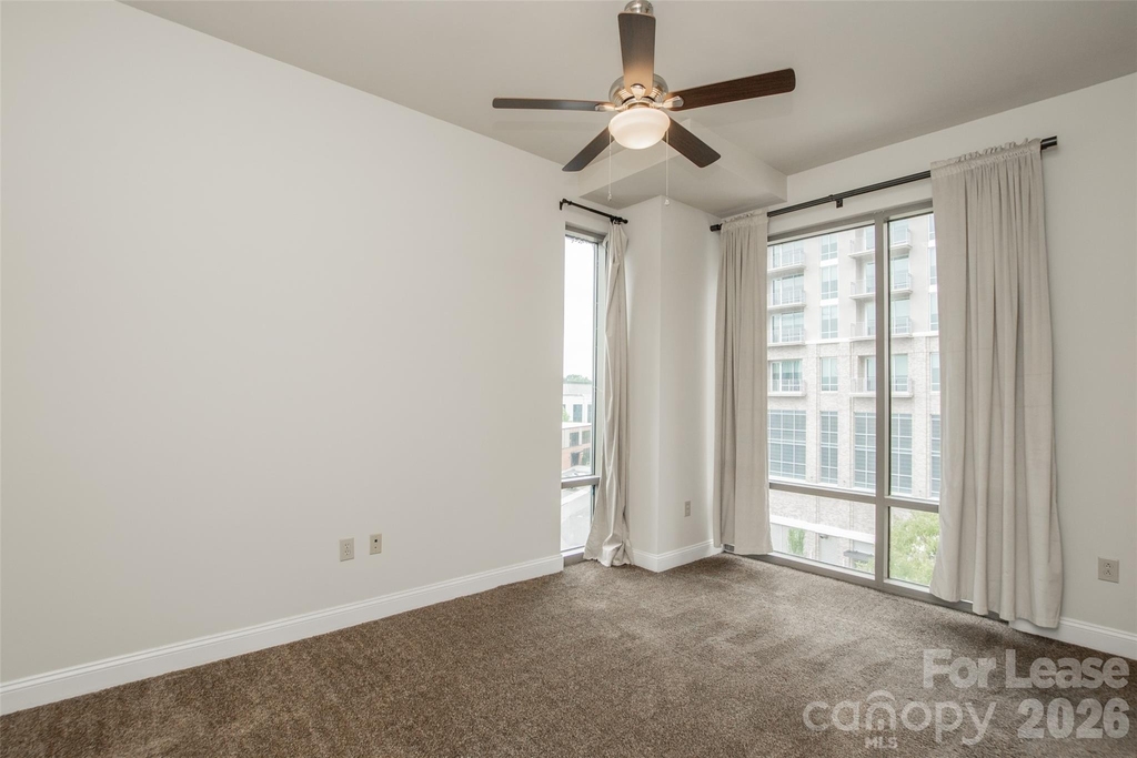 701 Royal Court - Photo 9
