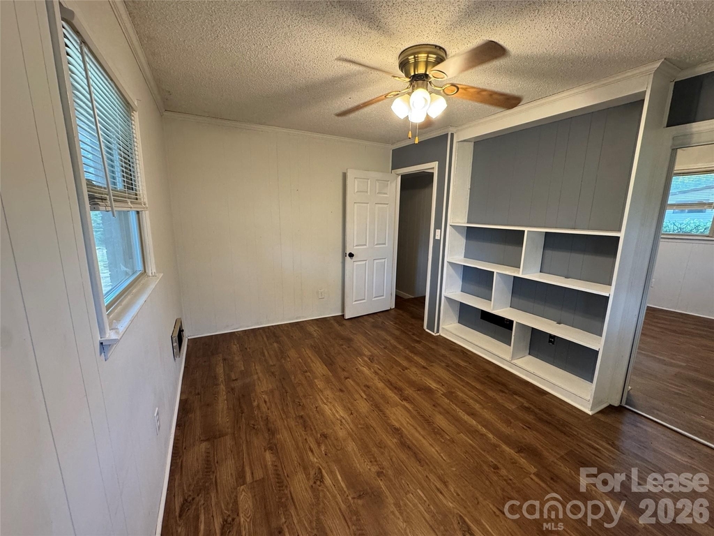 805 Furman Street - Photo 9