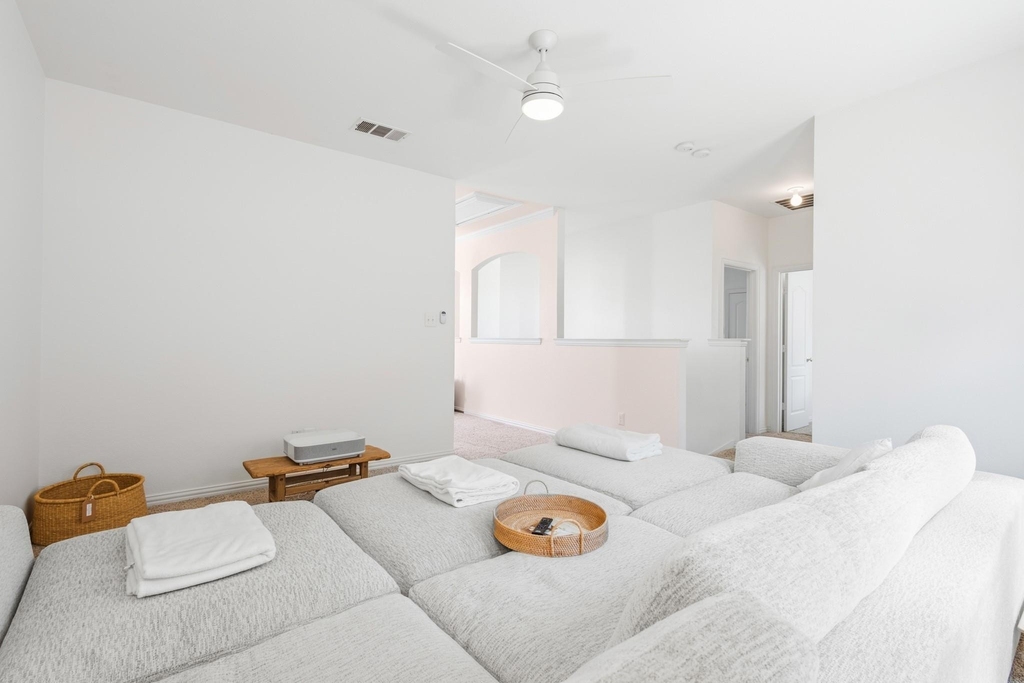 16012 Alvarado Drive - Photo 11
