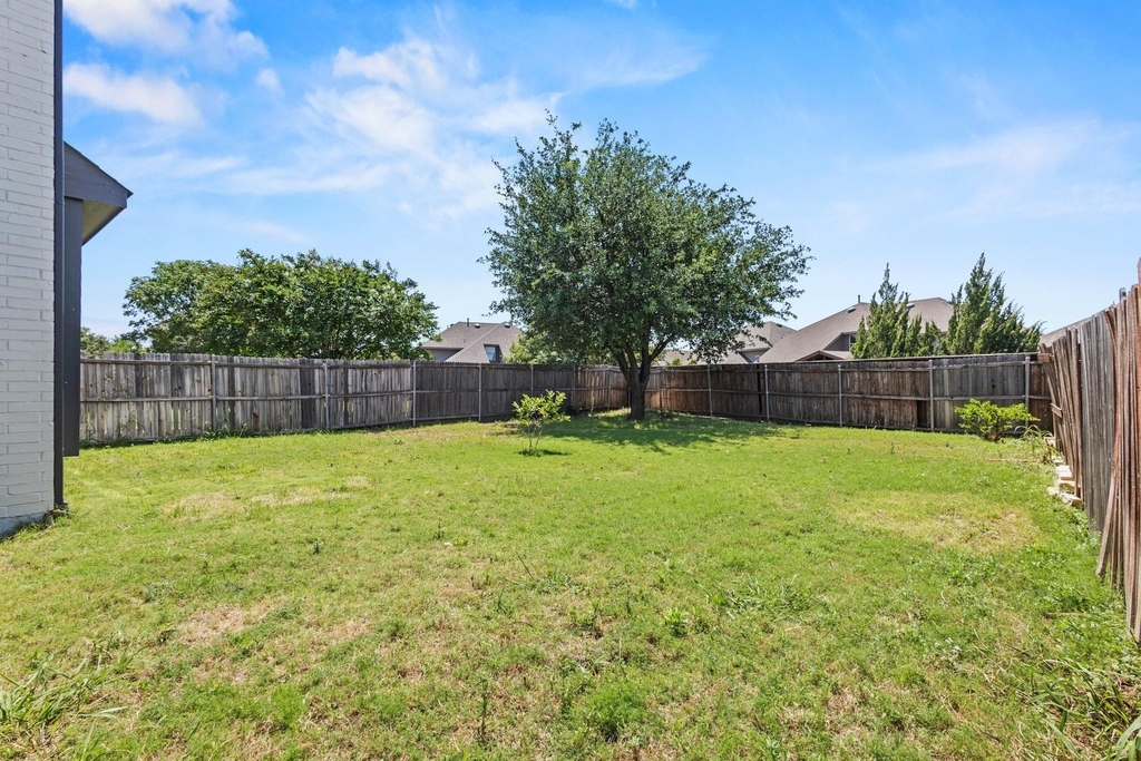 16012 Alvarado Drive - Photo 17