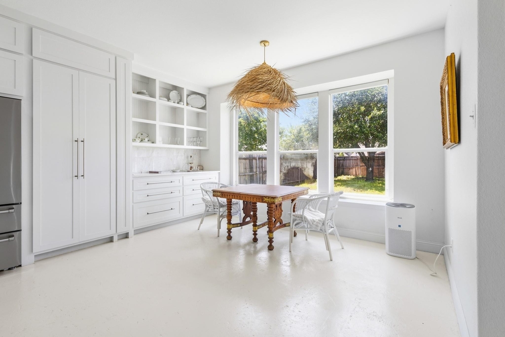 16012 Alvarado Drive - Photo 8