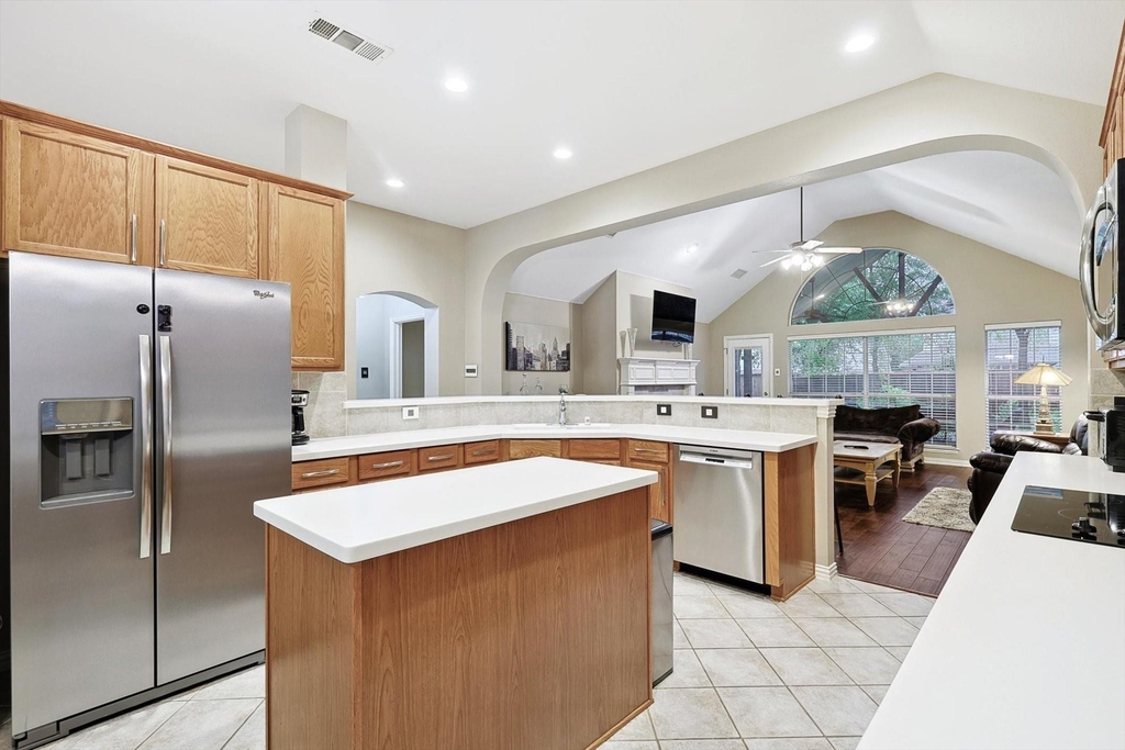 1000 Noble Avenue - Photo 5