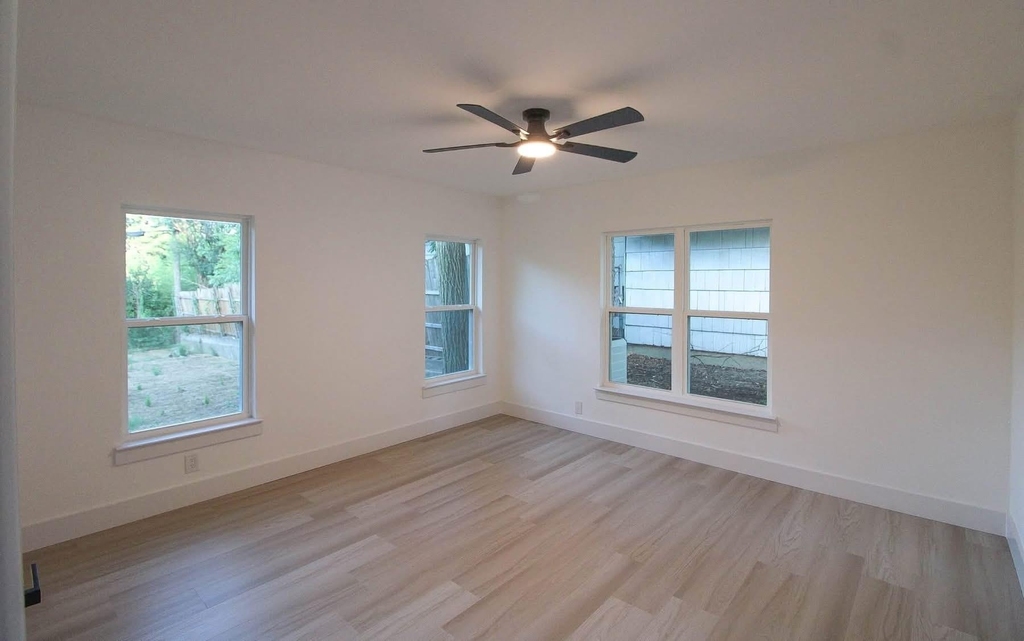 4809 S Ridge Terrace - Photo 13
