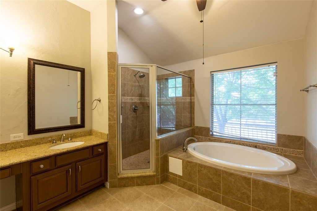 609 Regency Drive - Photo 22