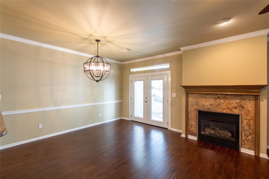 609 Regency Drive - Photo 9