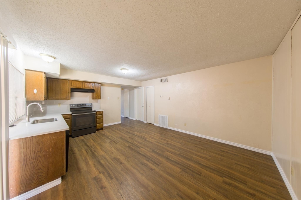 2814 Lancer Lane - Photo 17