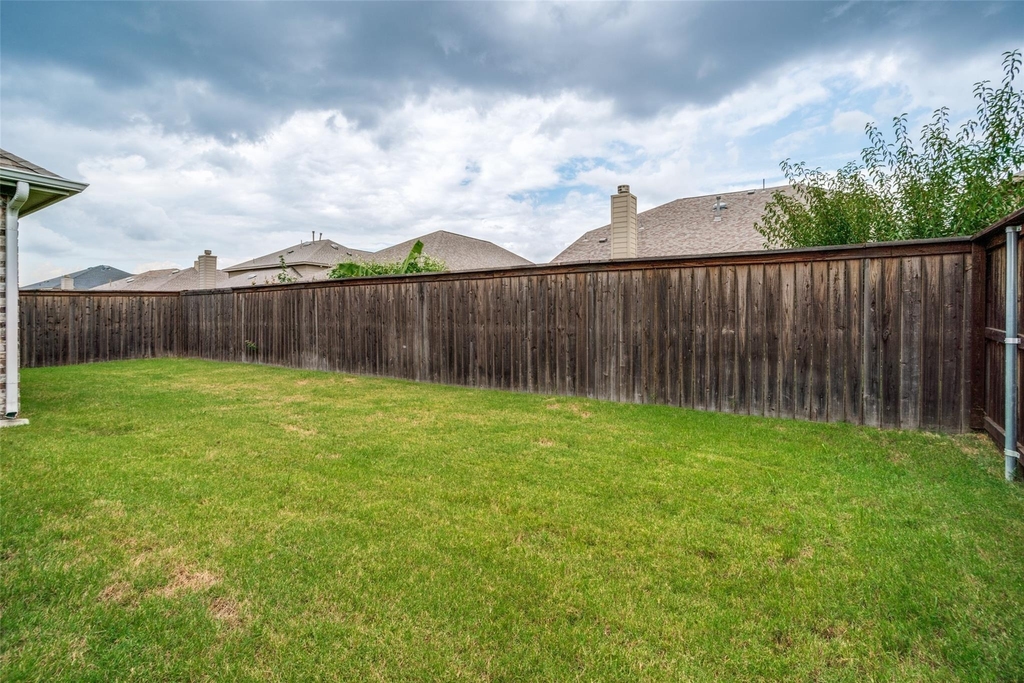 16705 Lincoln Park Lane - Photo 12