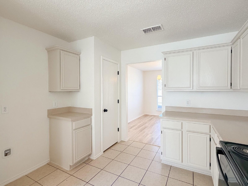 8516 Auburn Drive - Photo 11