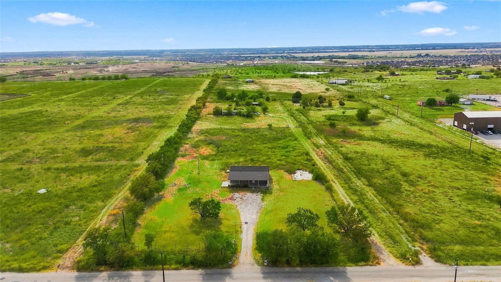 5715 Smiley Road - Photo 4