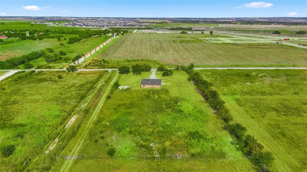 5715 Smiley Road - Photo 21