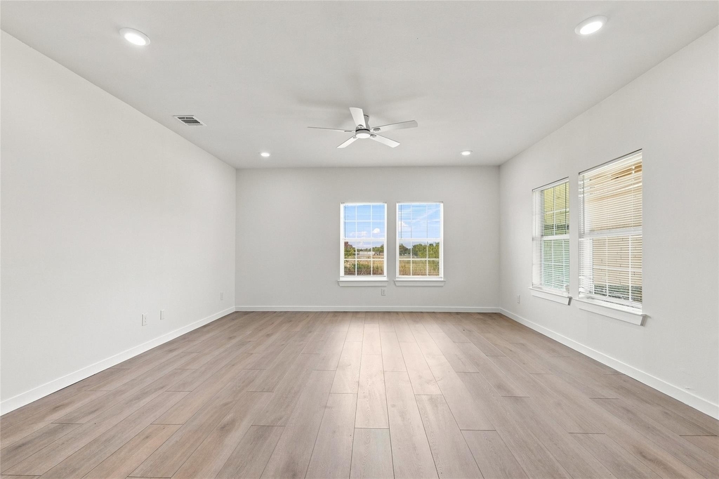 5715 Smiley Road - Photo 8