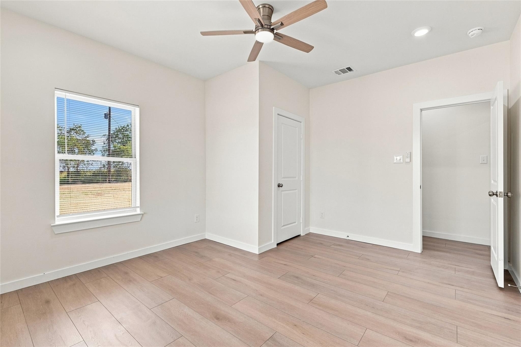 5715 Smiley Road - Photo 9