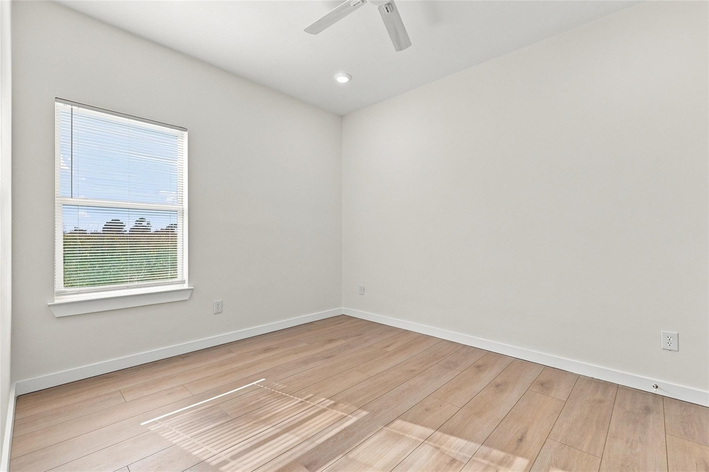 5715 Smiley Road - Photo 13