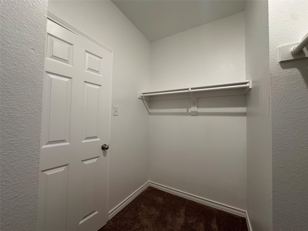 663 Saxony Drive - Photo 8