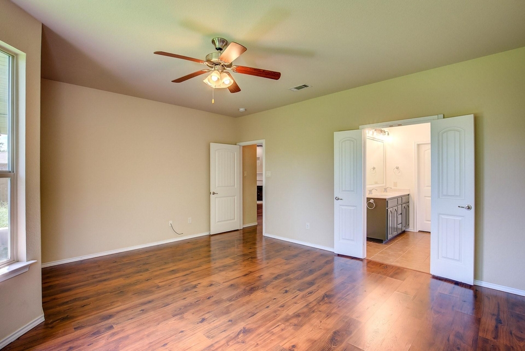 1109 Central Village Drive - Photo 24