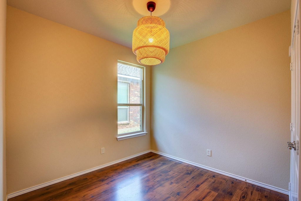 1109 Central Village Drive - Photo 33
