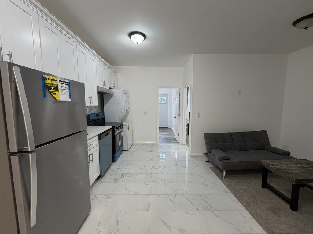 31st Ave - Photo 1