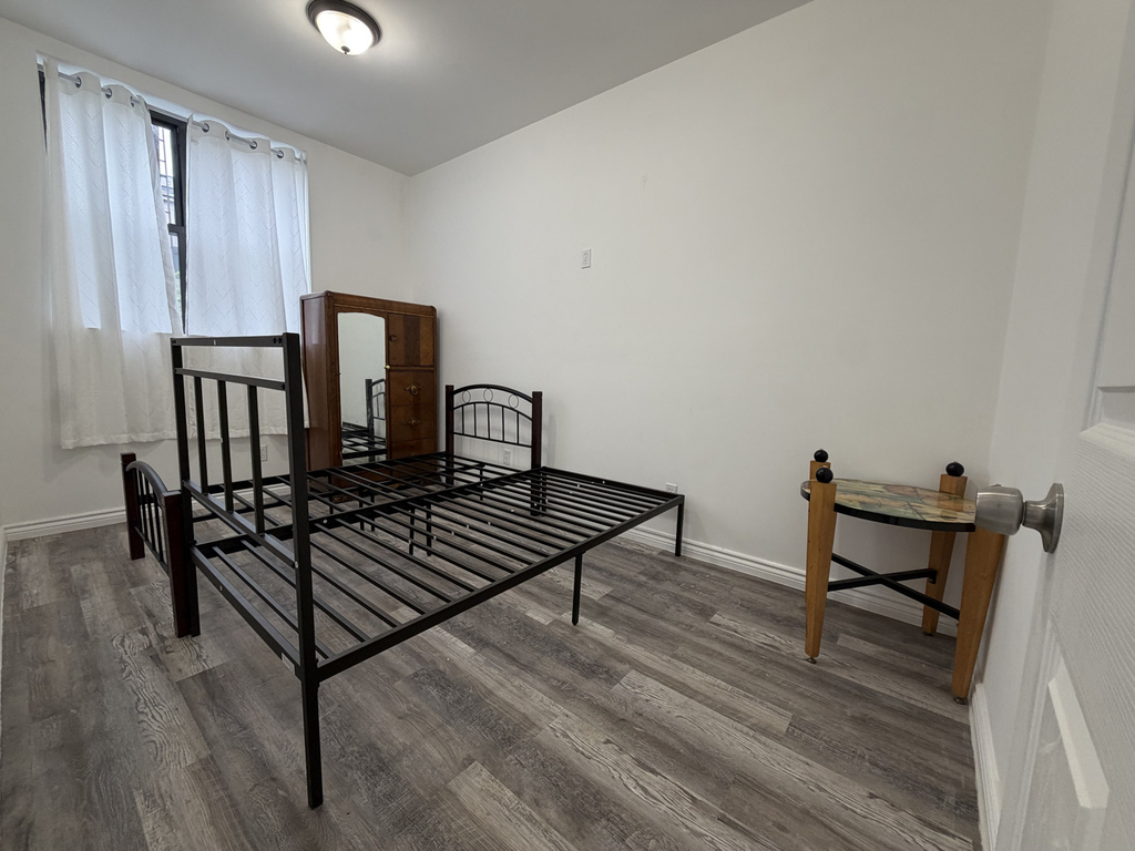31st Ave - Photo 5