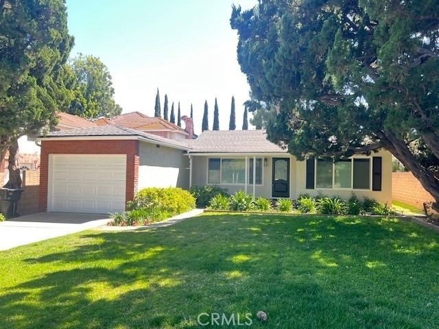 470 Walnut - Photo 0