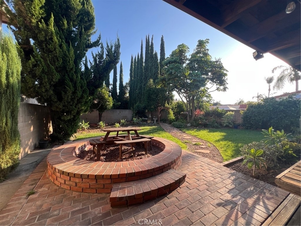 470 Walnut - Photo 11